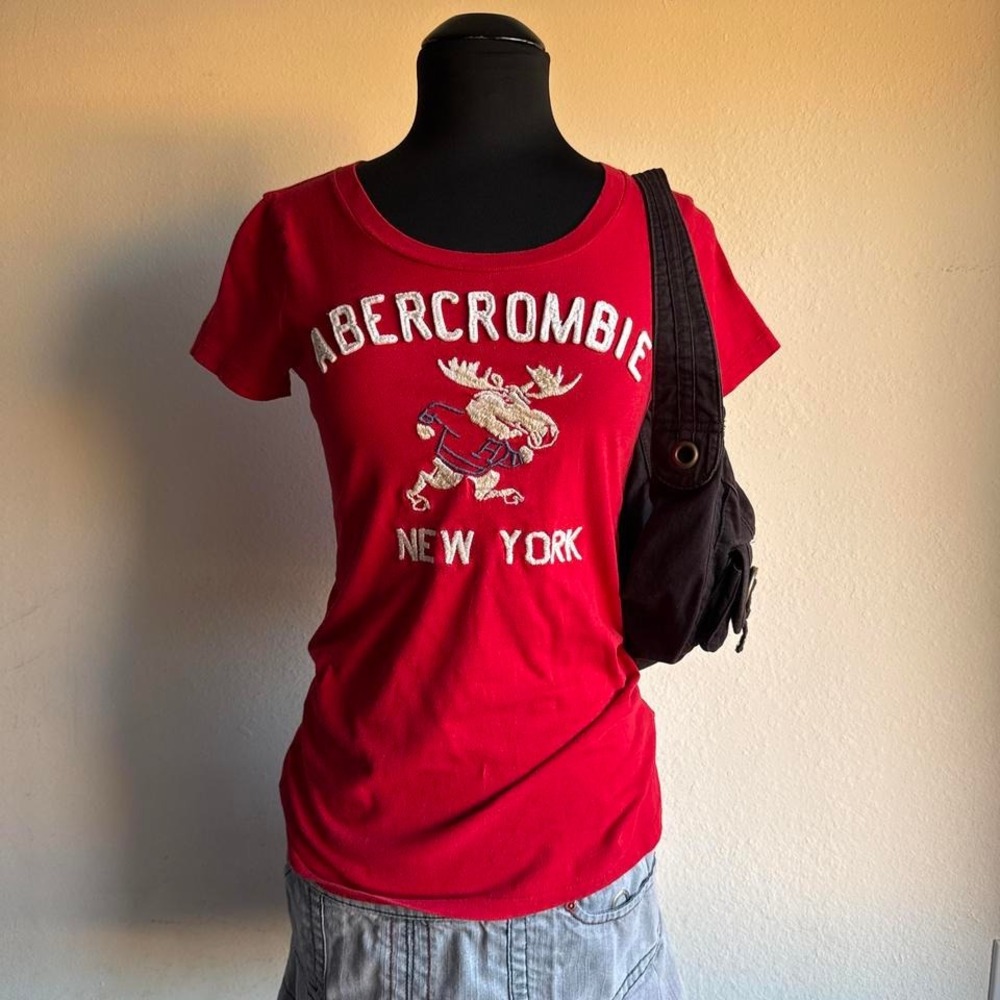 Vintage Abercrombie Fitch New York Womens Red Tee Shirt White Embroidered Top